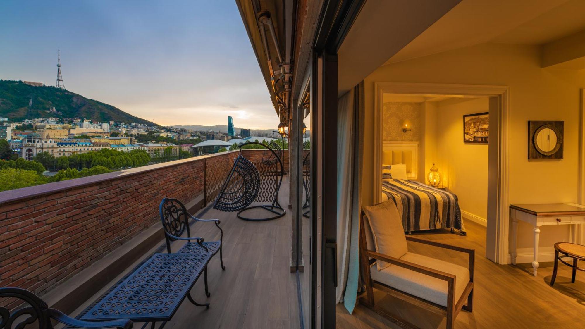 Hotel Passport Tbilisi Eksteriør bilde